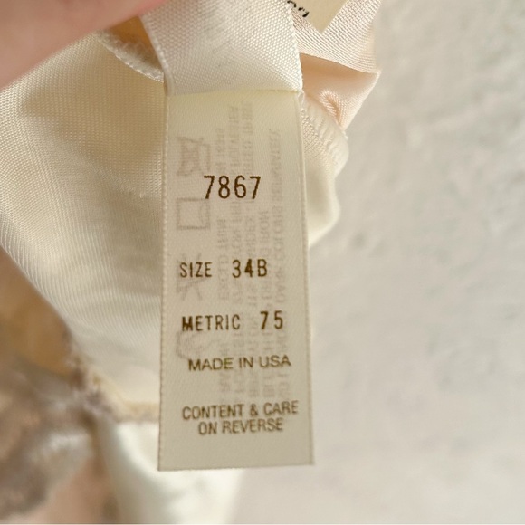 Vintage Victoria’s Secret Lace Bodysuit 34B – Made in USA Ivory NWT - Picture 6 of 7